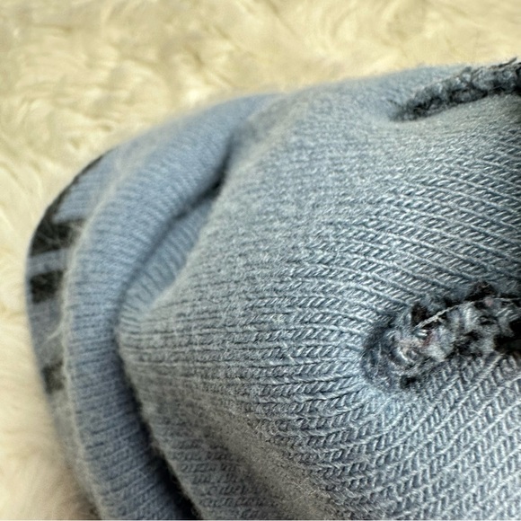 Under Armour Winter Hat Black & Blue Size 3-4 Years - Picture 9 of 10